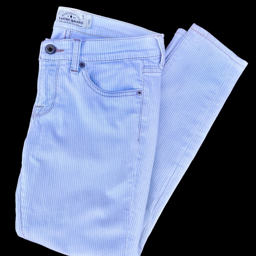 LUCKY BRAND HANDCRAFTED "Charlie Capri" in the cutest pinstripe!!
